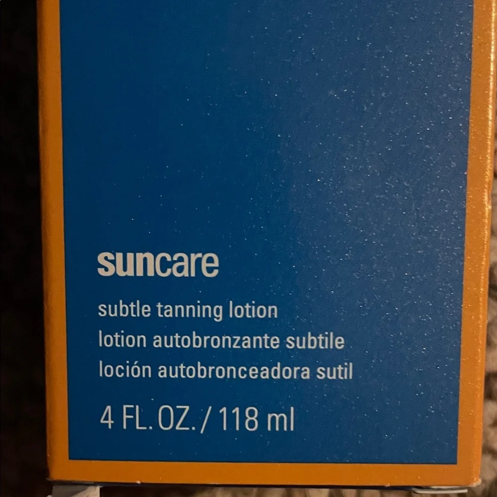 Mary Kay Subtle Tanning Lotion in Vibrant Orange - Picture 3 of 4
